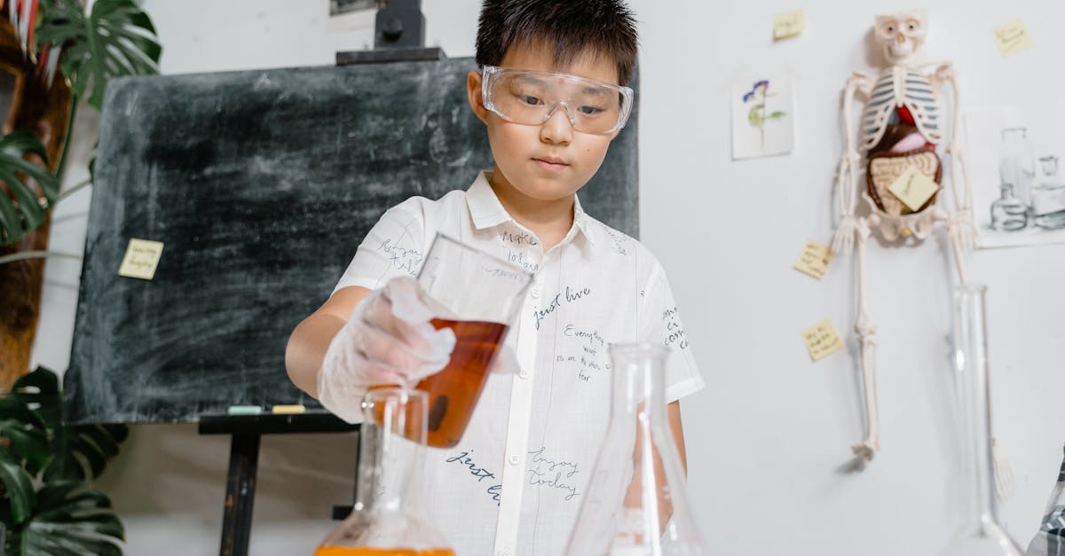 Technology and Science for Teaching: Lab-Free STEM Experiments for Any Classroom