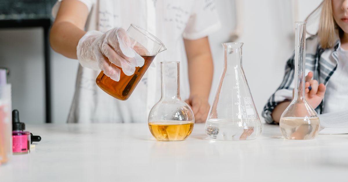 How to Integrate Science and Tech into Your Classroom