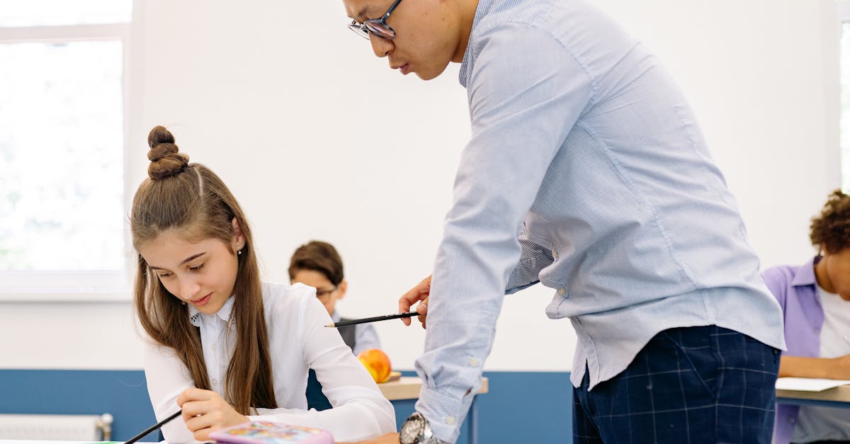How to Use AI for Differentiated Instruction: The Complete Teacher Guide